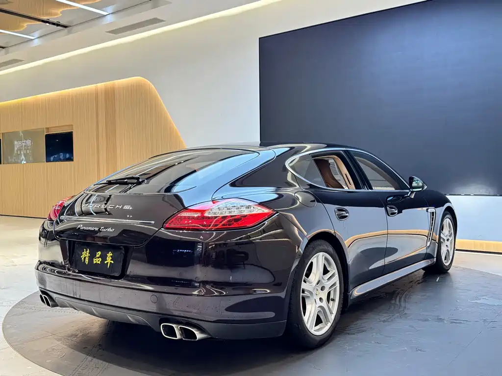 Porsche Panamera 2010 Panamera Turbo 4.8T