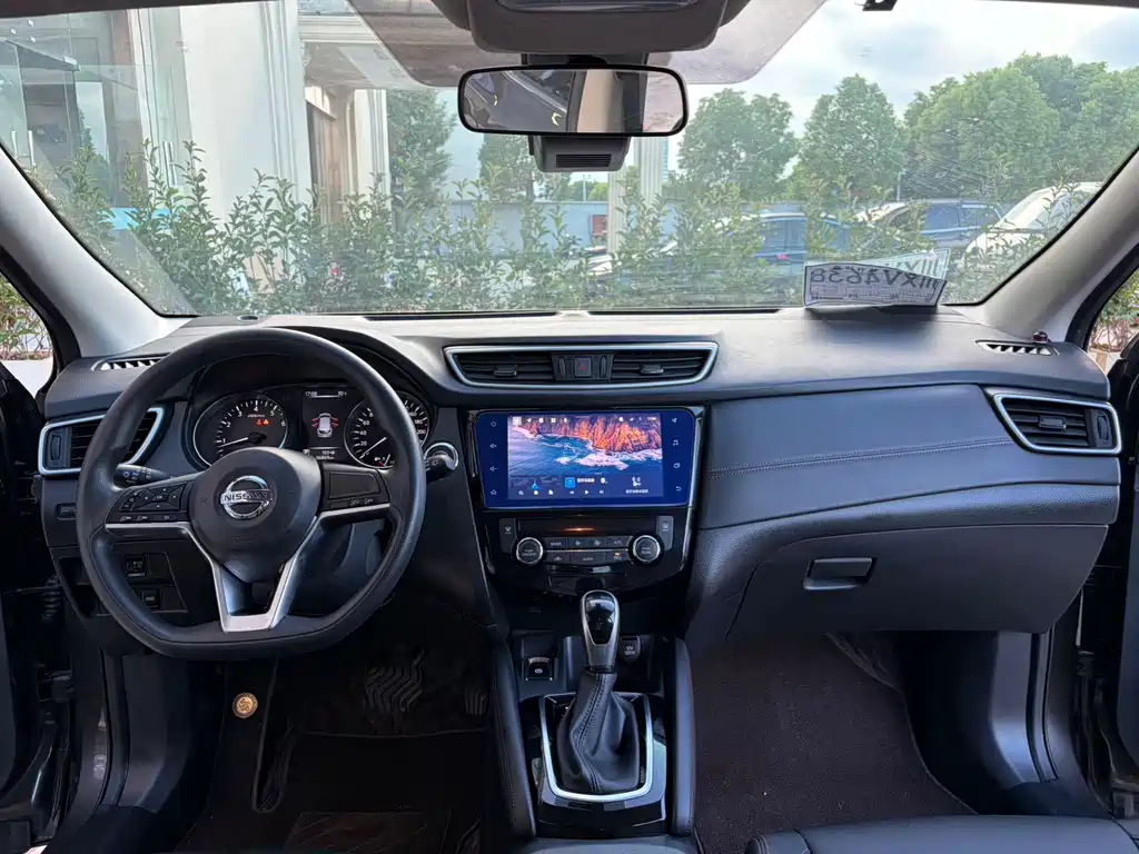 Nissan Qashqai — миниатюра 11