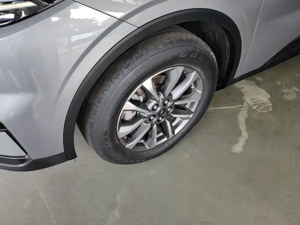 Ford Edge — миниатюра 23
