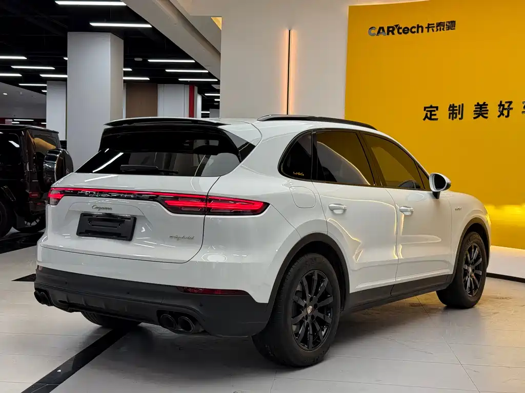 PORSCHE CAYENNE NEW ENERGY