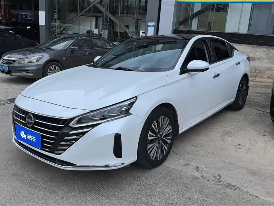 Nissan Teana 2023