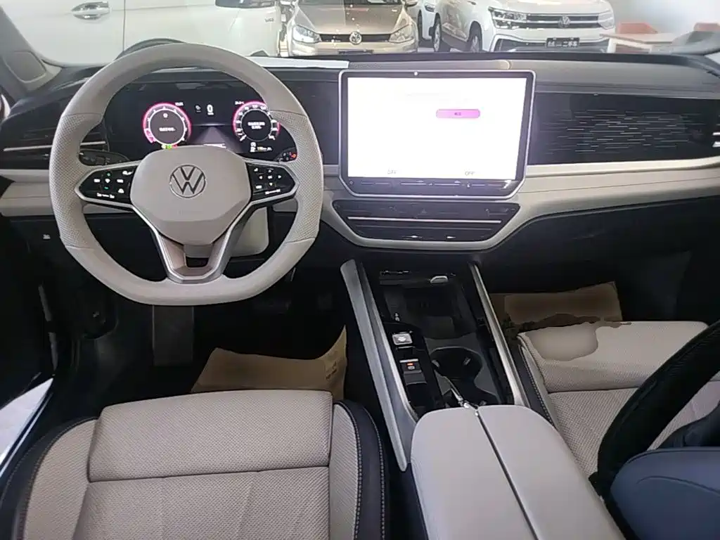 Volkswagen Passat 2025 Pro 380TSI