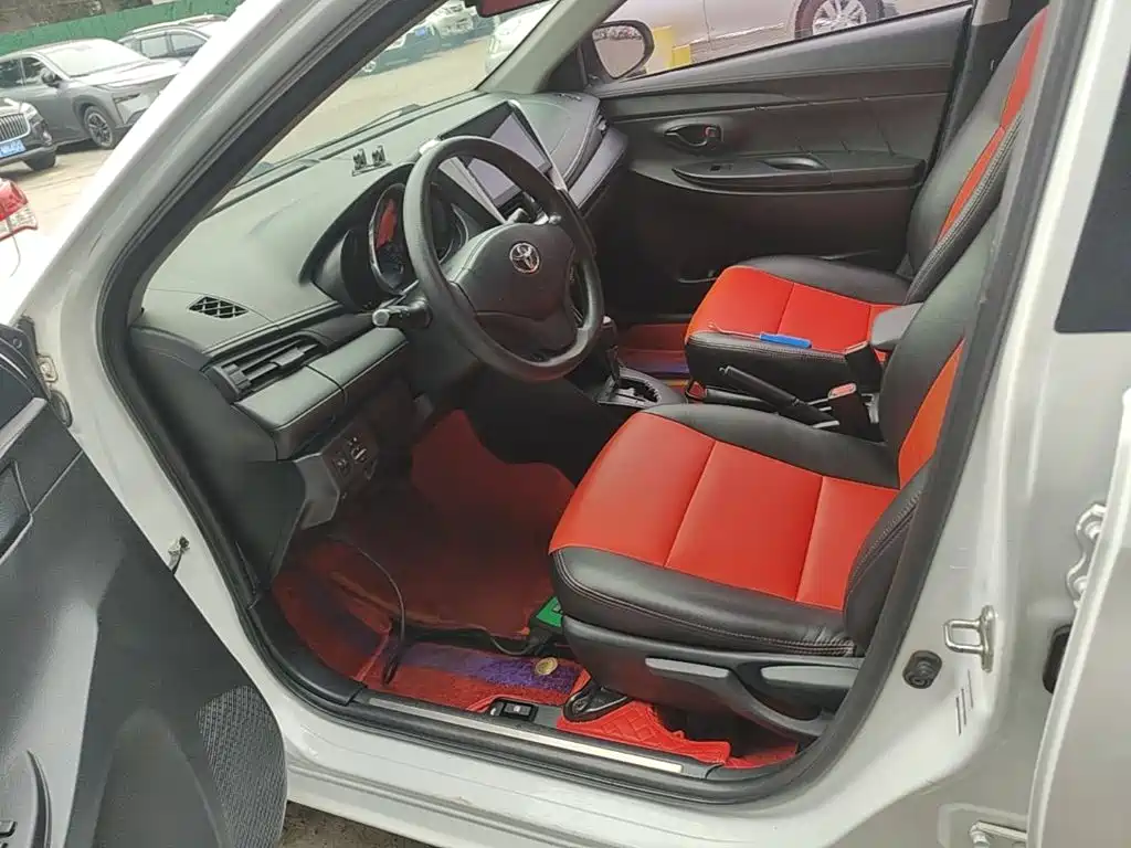 Toyota Yaris L — миниатюра 15