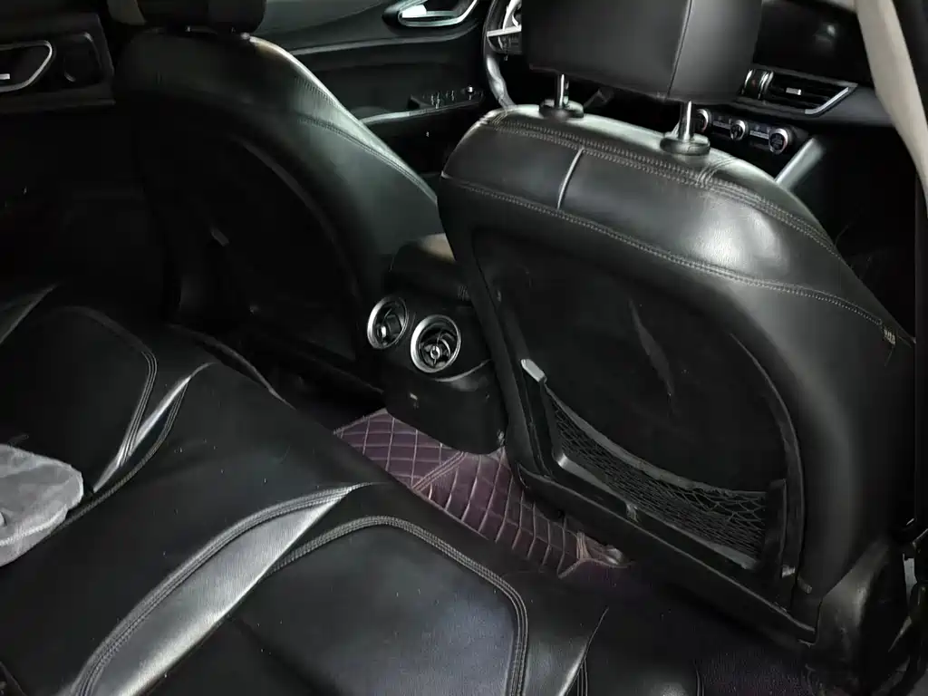 Alfa Romeo Giulia — миниатюра 6
