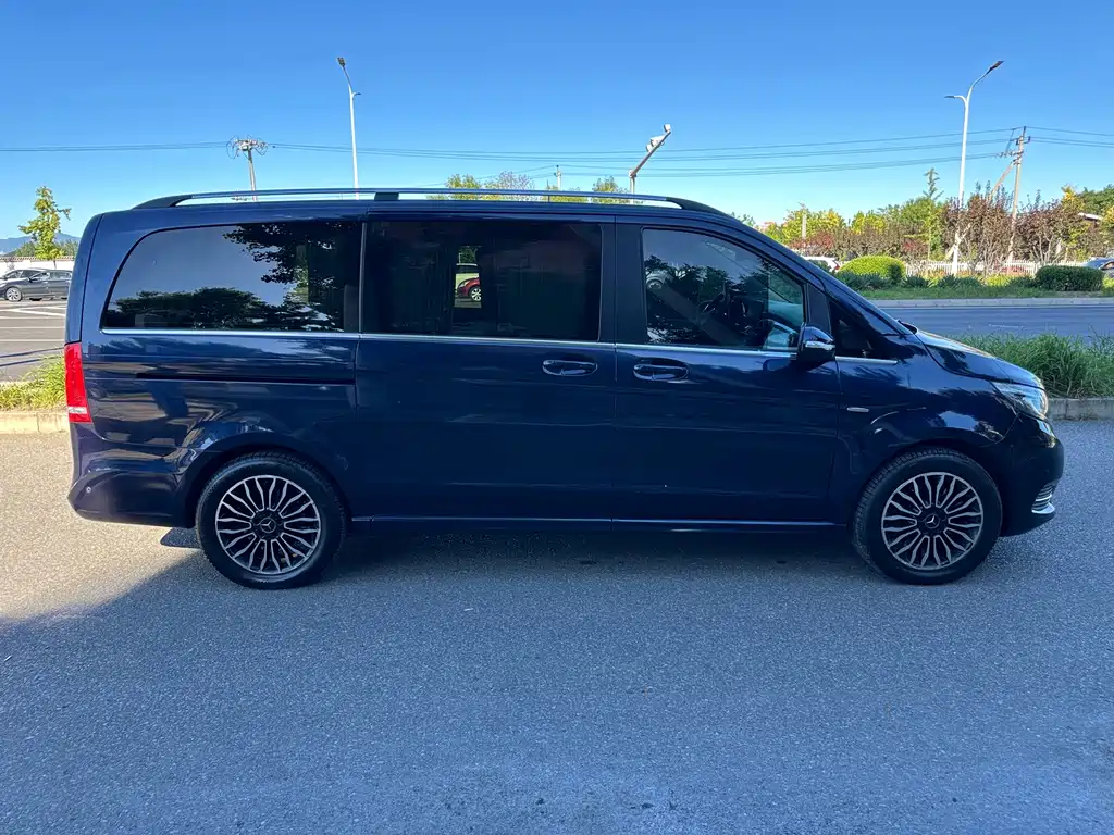 Mercedes-Benz V-Class — миниатюра 8