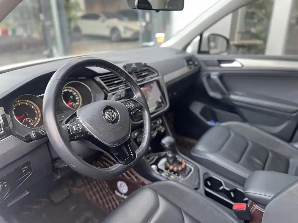 Volkswagen Tiguan L — миниатюра 10