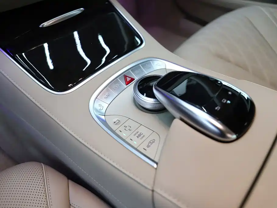 Mercedes-Benz S-Class — миниатюра 12
