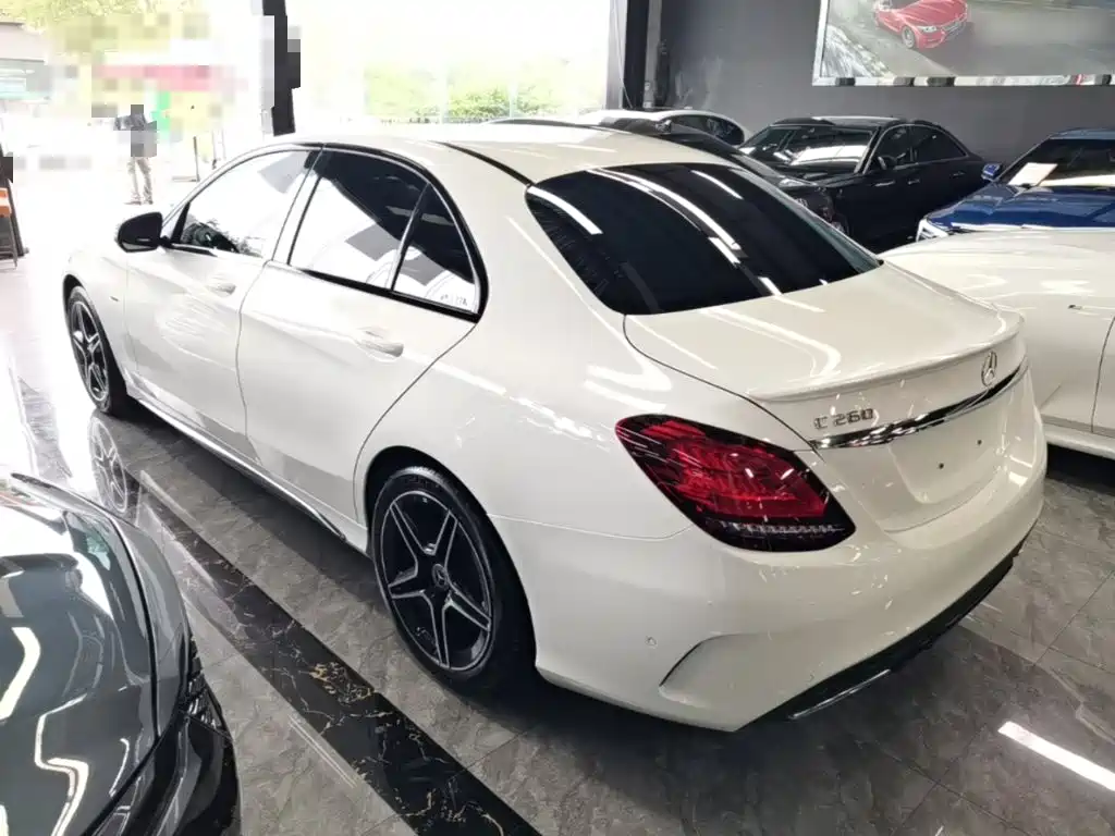 Mercedes-Benz C-Class — миниатюра 5