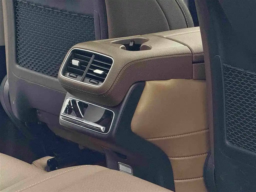 Mercedes-Benz GLE (Import) — миниатюра 13