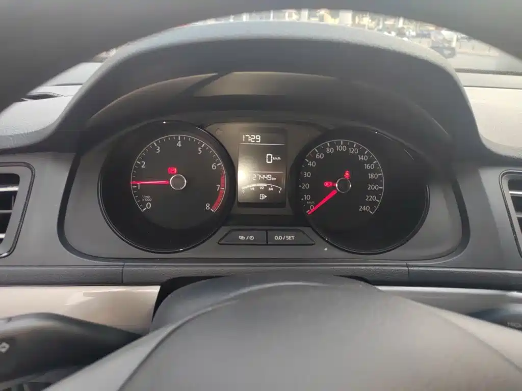Volkswagen Lavida — миниатюра 7