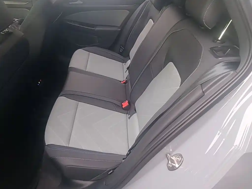 Volkswagen Golf — миниатюра 17