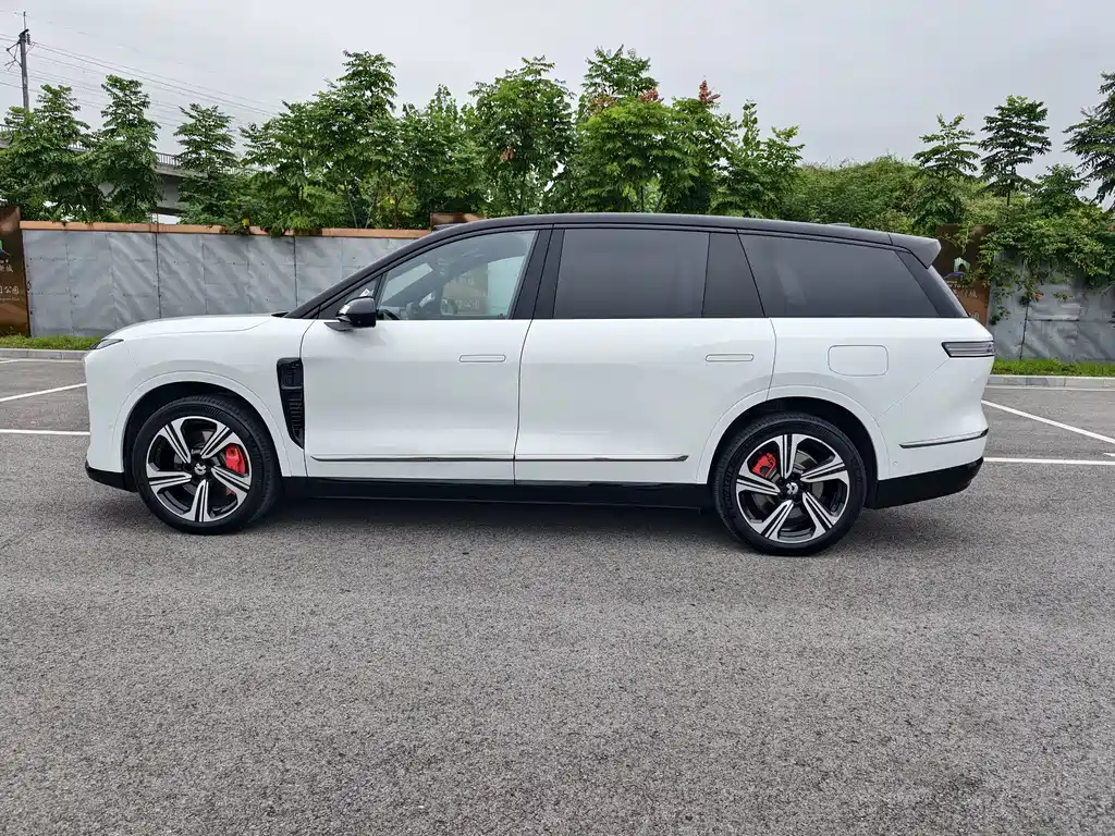 NIO ES8 — миниатюра 5