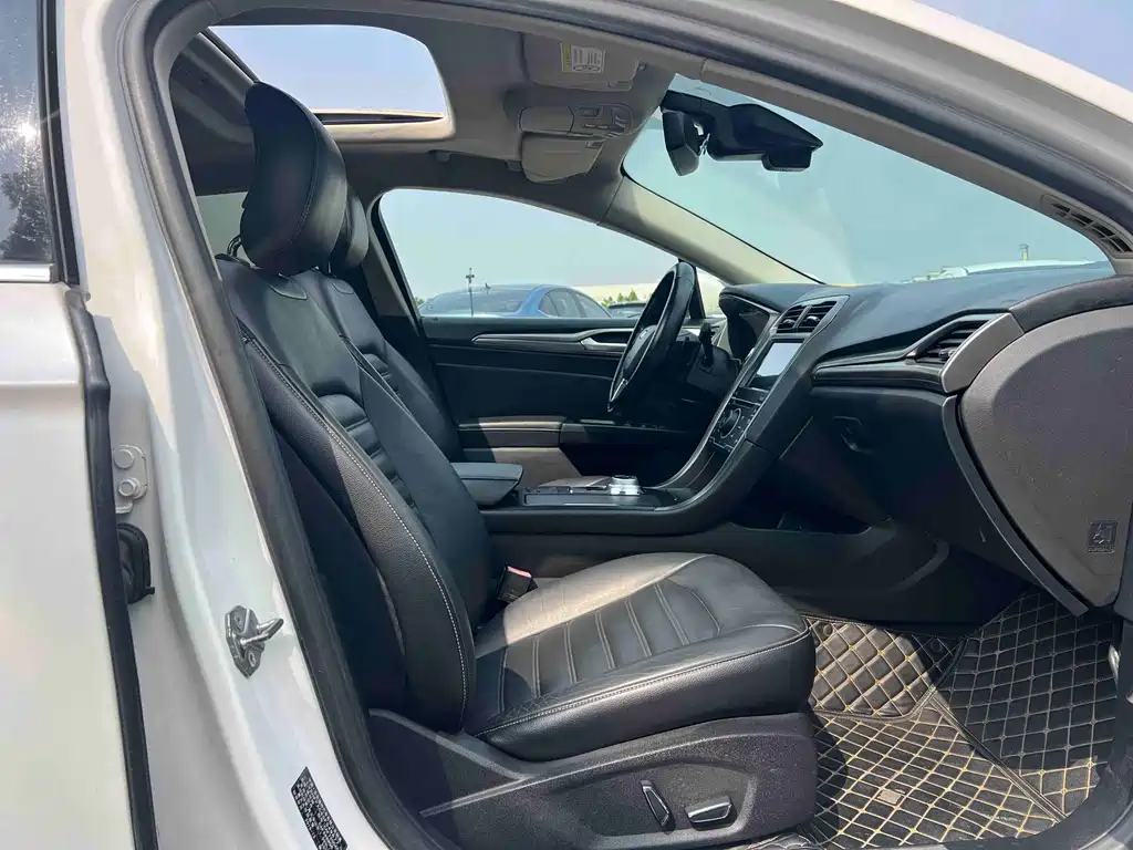 Ford Mondeo — миниатюра 8
