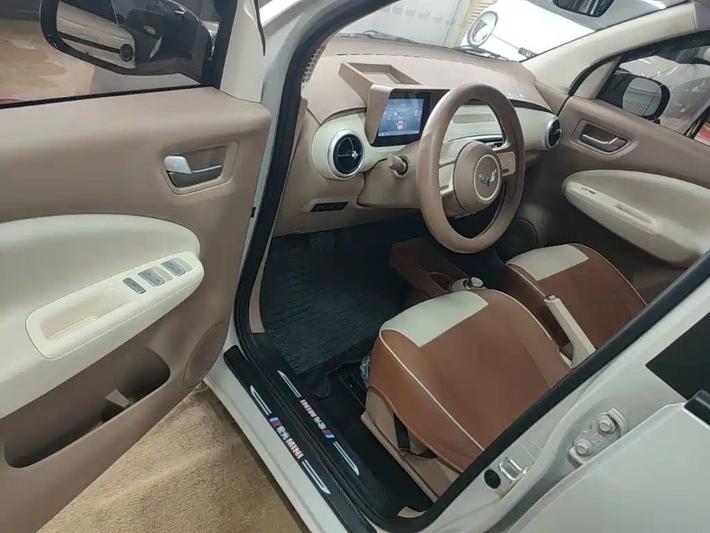 Wuling MINIEV — миниатюра 16