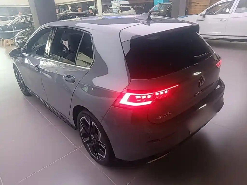 Volkswagen Golf — миниатюра 5