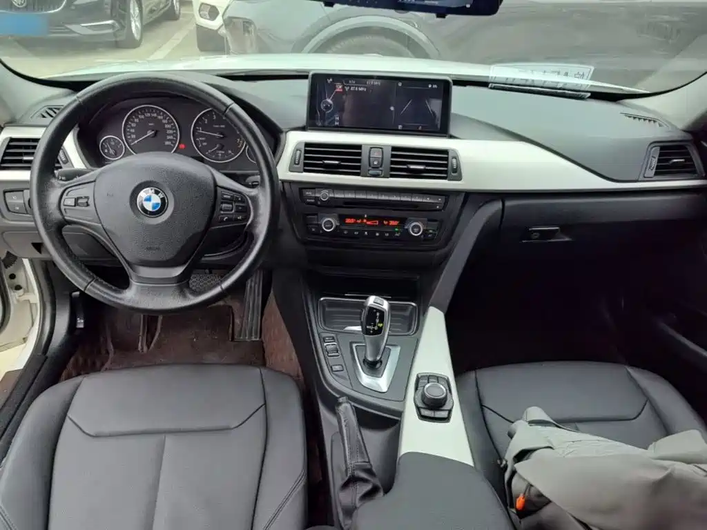 BMW 3 Series — миниатюра 10