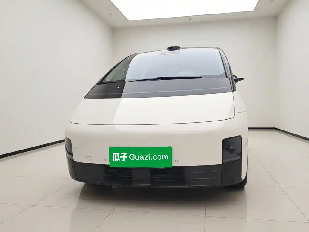 Li Auto Li MEGA — миниатюра 2