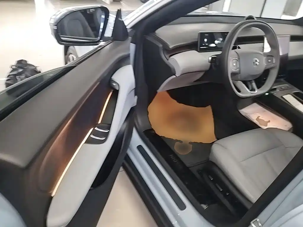 NIO ET5T — миниатюра 16