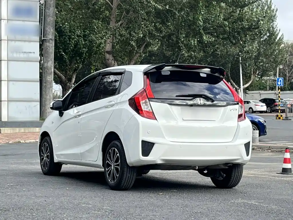 Honda Fit — миниатюра 12