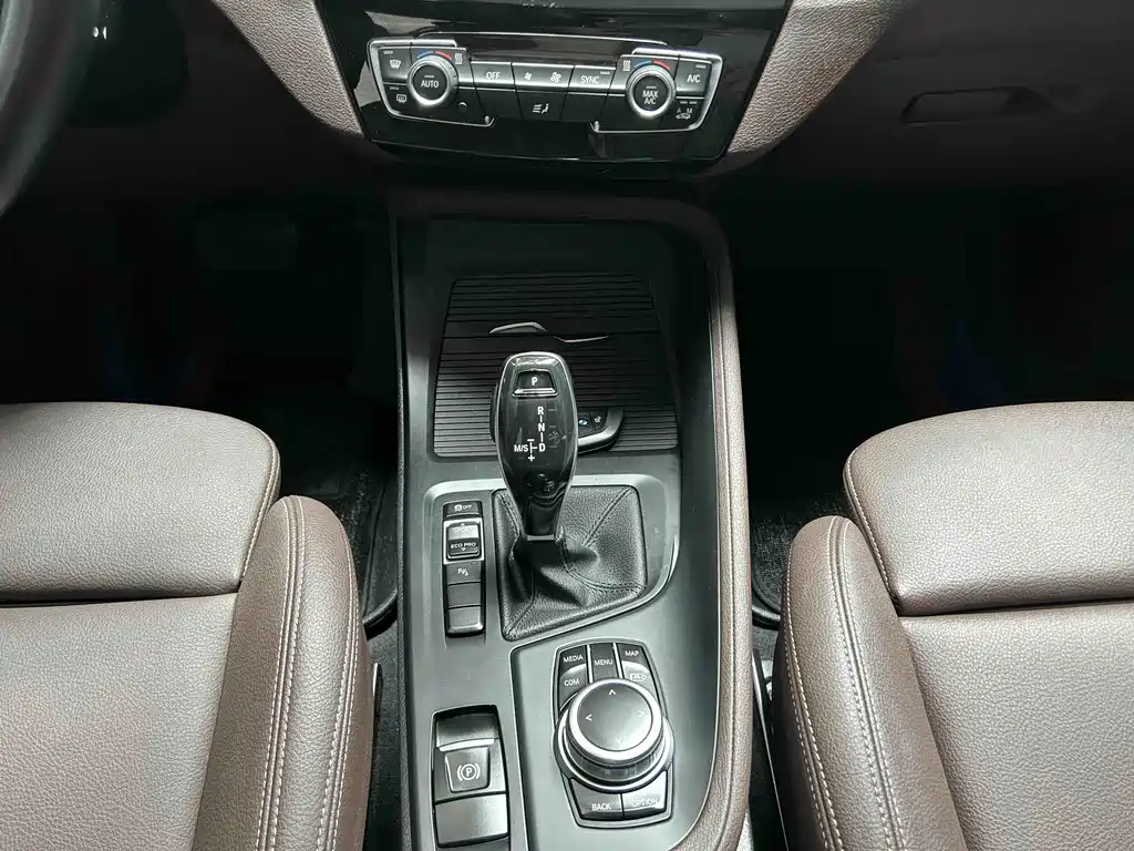 BMW X1 — миниатюра 7