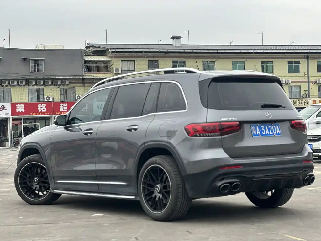 MERCEDES-BENZ GLB