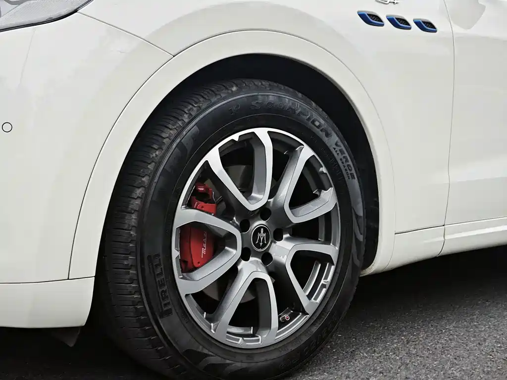 Maserati Levante — миниатюра 4