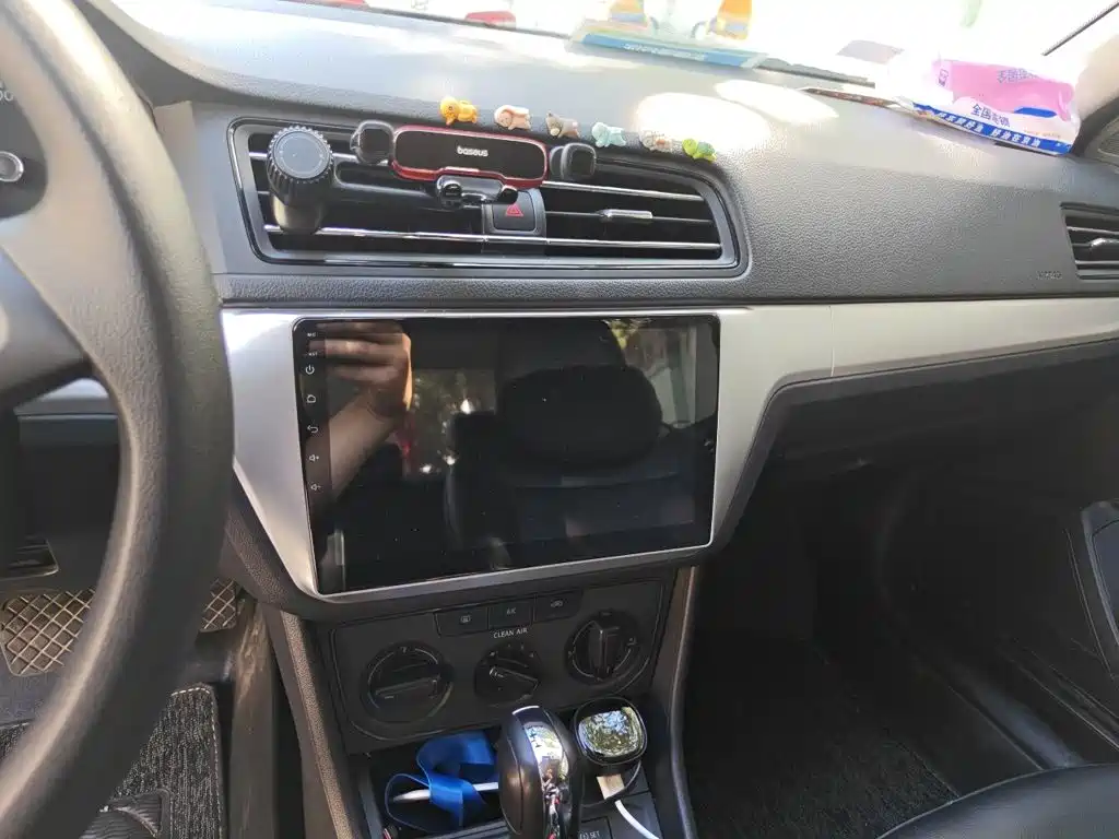 Volkswagen Lavida — миниатюра 6