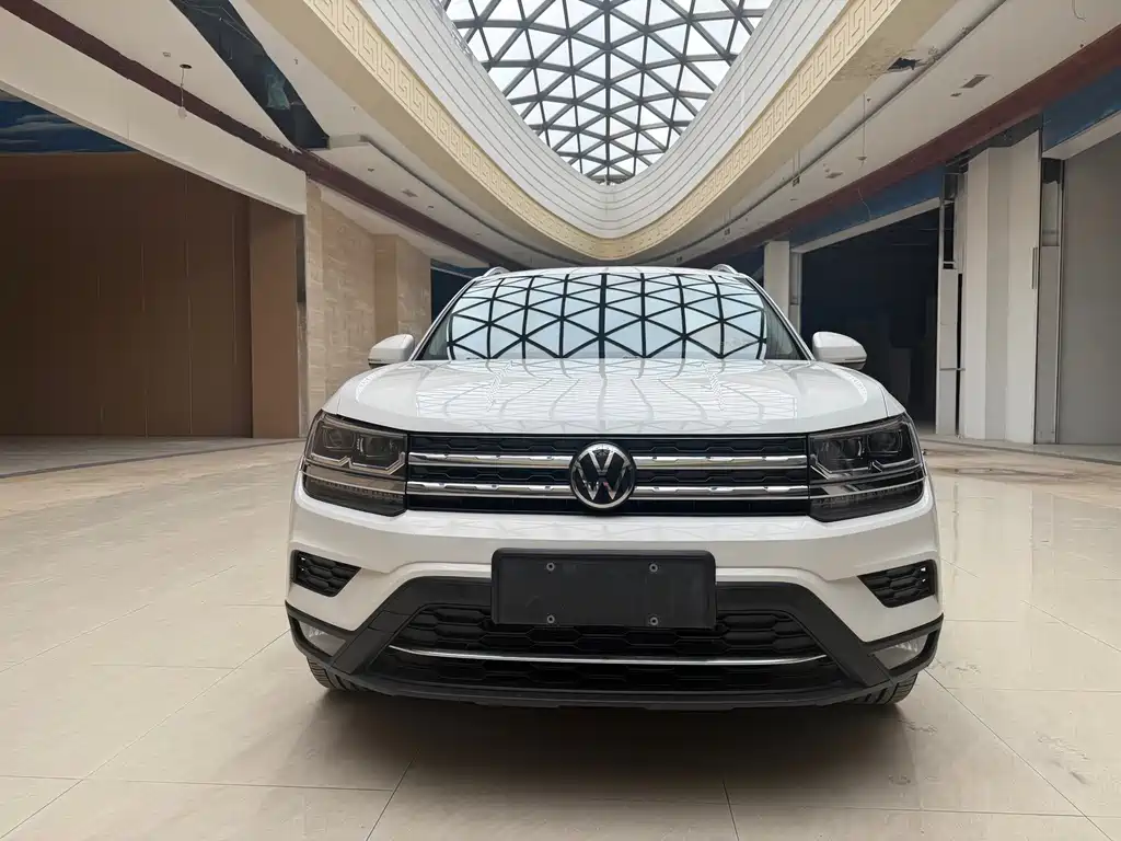 Volkswagen Tharu — миниатюра 2