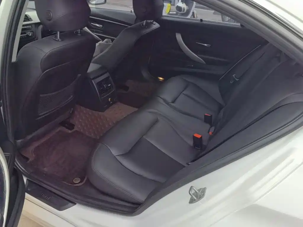 BMW 3 Series — миниатюра 17