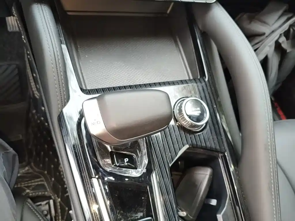 Geely Xingyue L — миниатюра 14