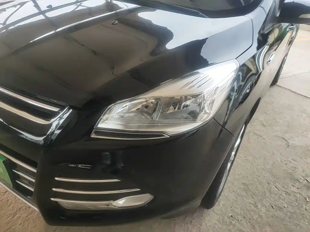 Ford Kuga — миниатюра 24