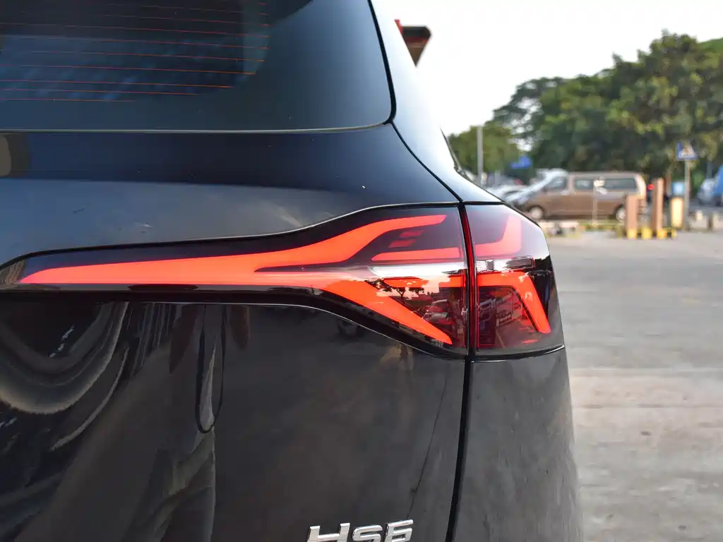Hongqi HS6 PHEV 2026 240