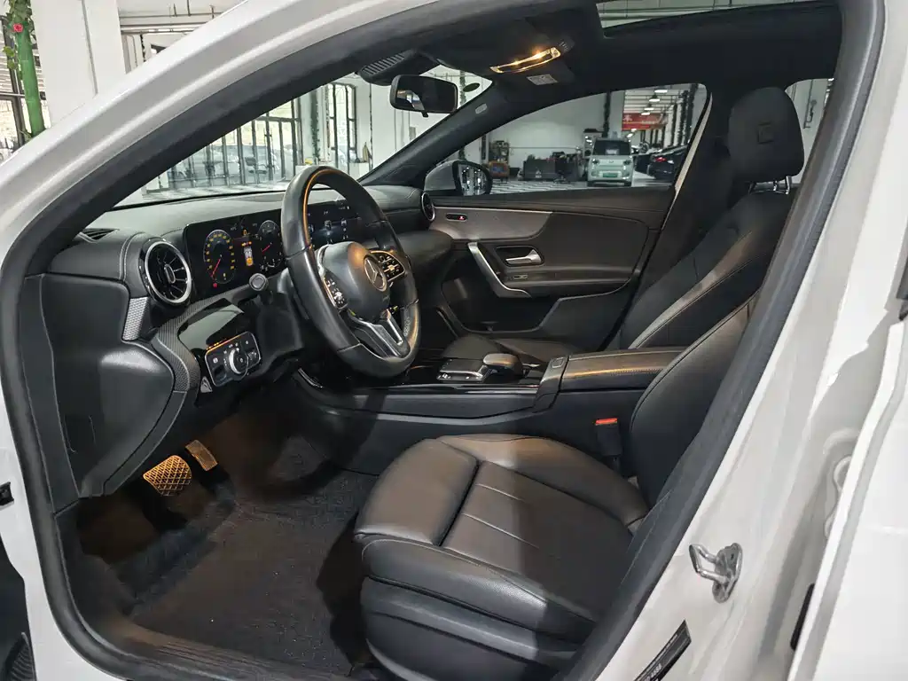 Mercedes-Benz A-Class — миниатюра 4