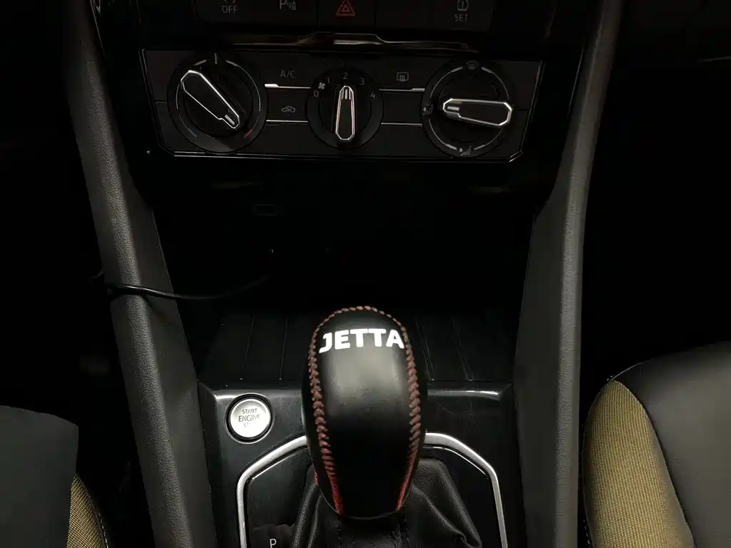 JETTA VS5