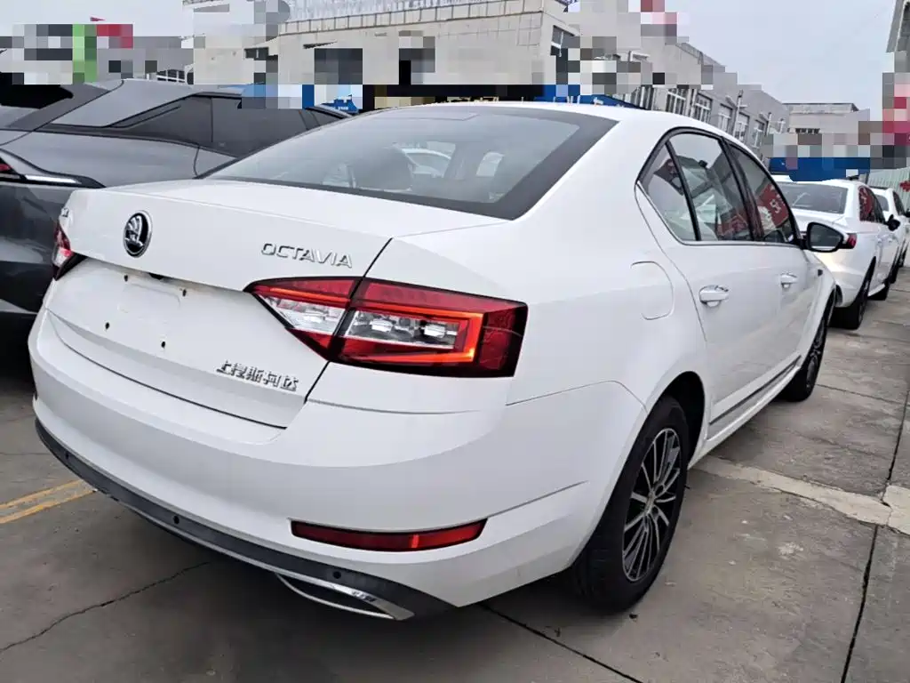 Skoda Octavia — миниатюра 7