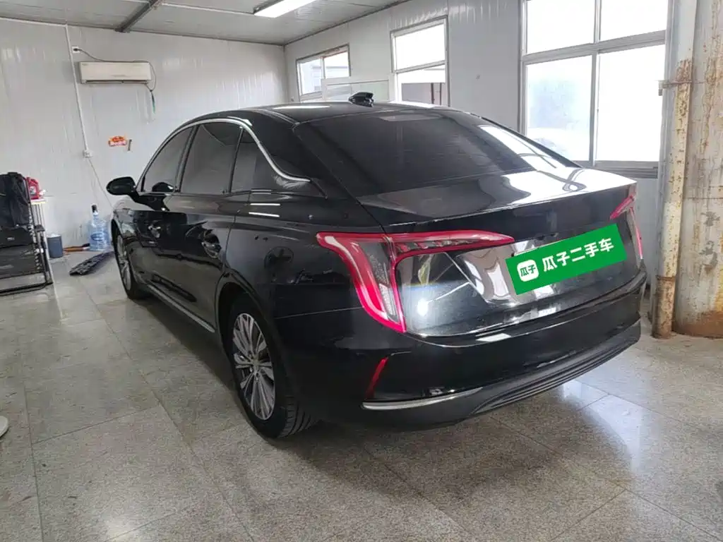 Hongqi Hongqi E-QM5 — миниатюра 5