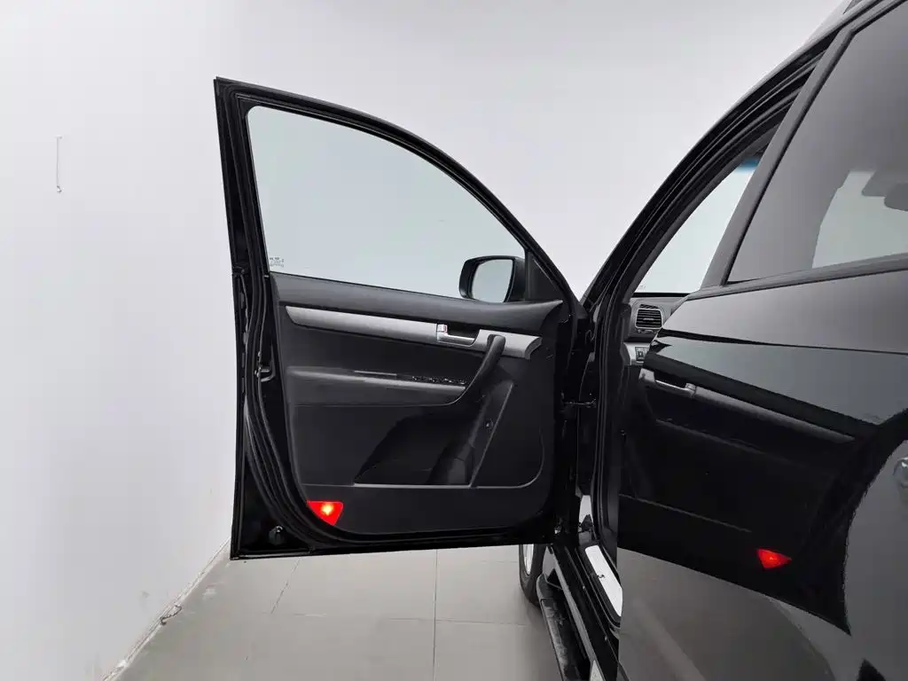 Kia Sorento — миниатюра 8