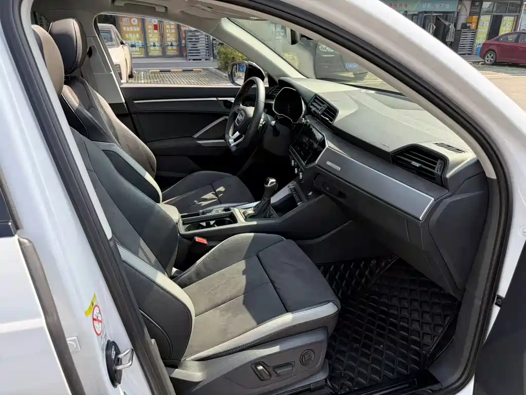Audi Q3 — миниатюра 13