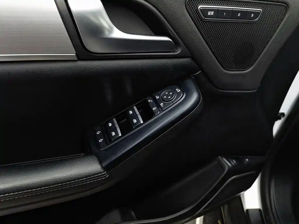 BYD Tang — миниатюра 9