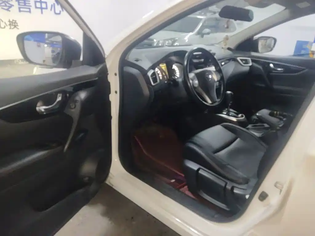Nissan Qashqai — миниатюра 21