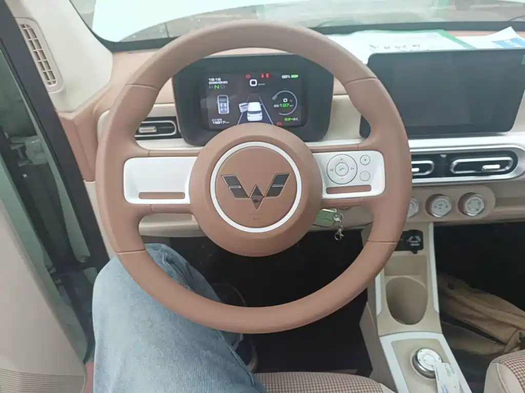 Wuling MINIEV — миниатюра 11