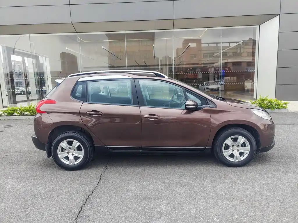 Peugeot 2008 — миниатюра 24