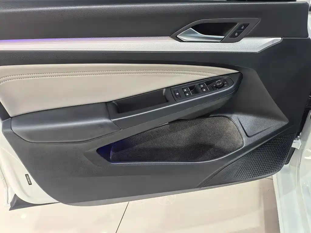 Volkswagen Golf — миниатюра 6
