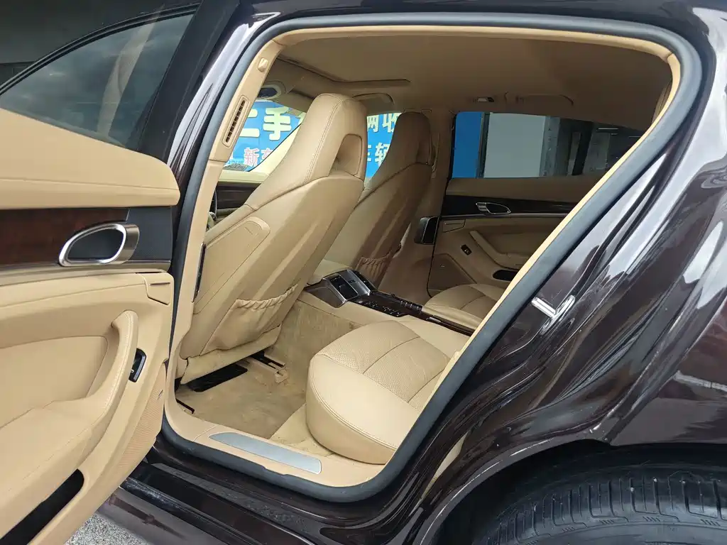 Porsche Panamera — миниатюра 12