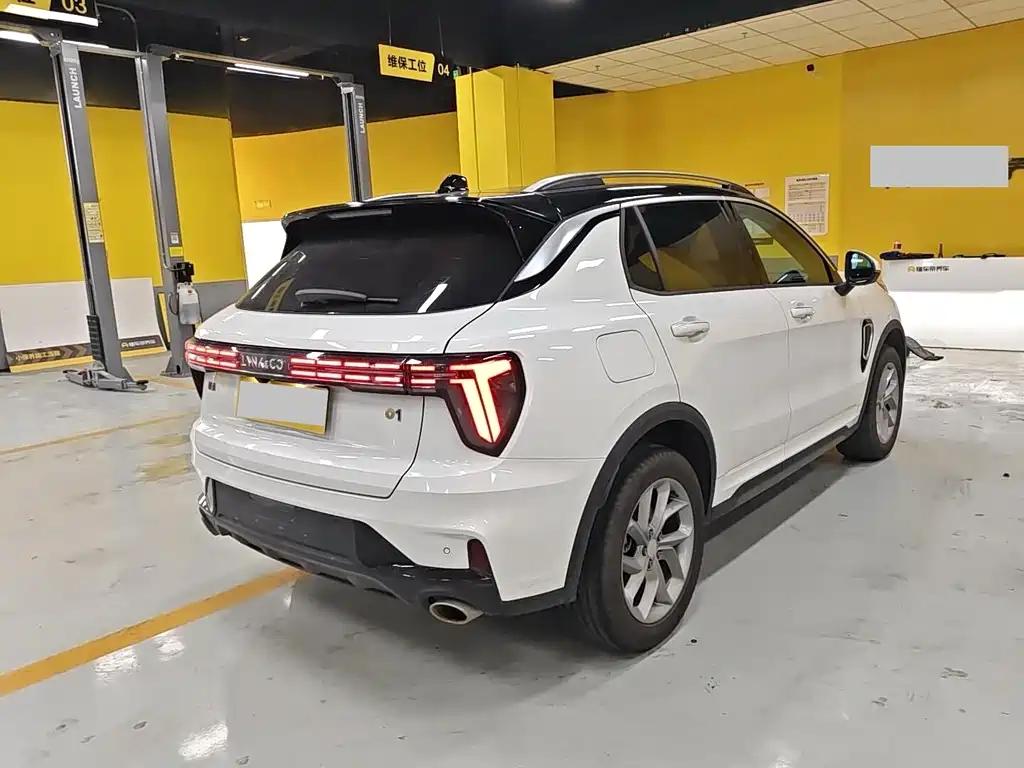 Lynk & Co 01 — миниатюра 2