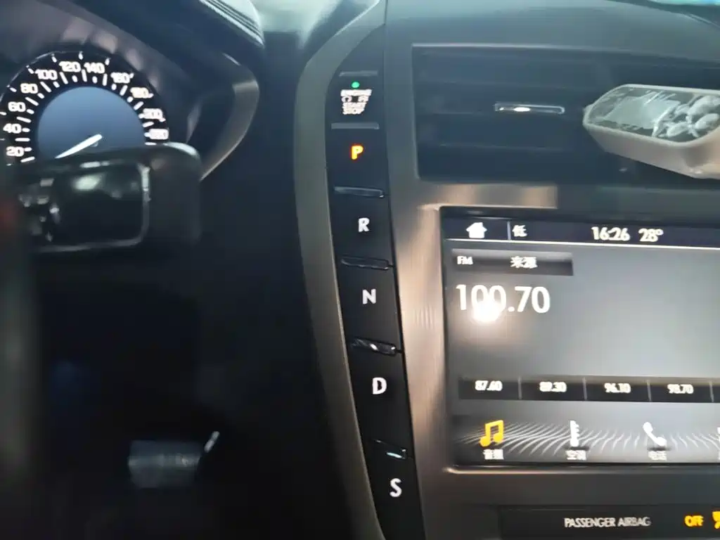 Lincoln MKZ — миниатюра 14