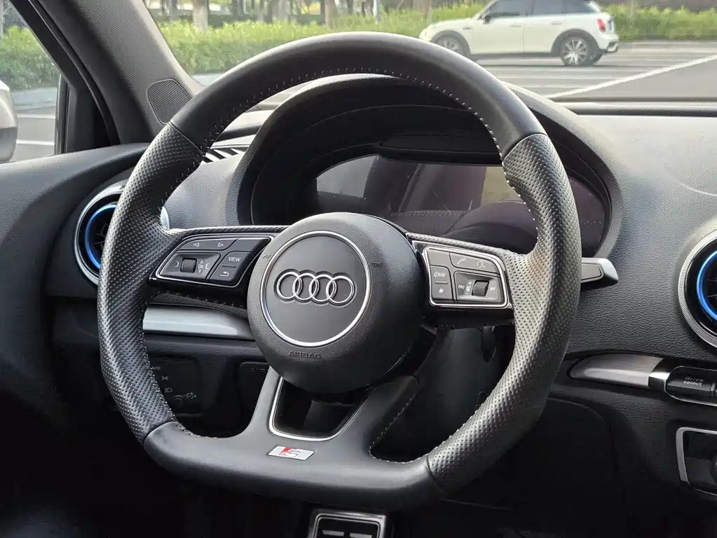 Audi S3 — миниатюра 10