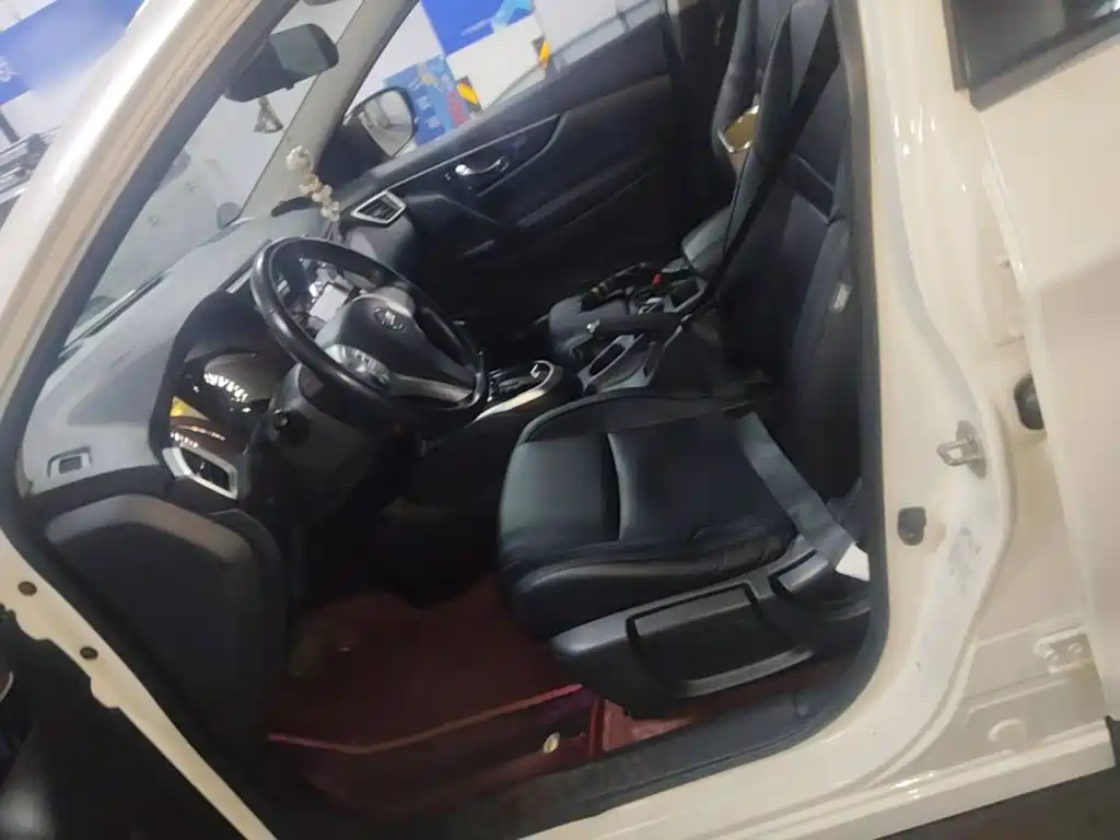 Nissan Qashqai — миниатюра 20