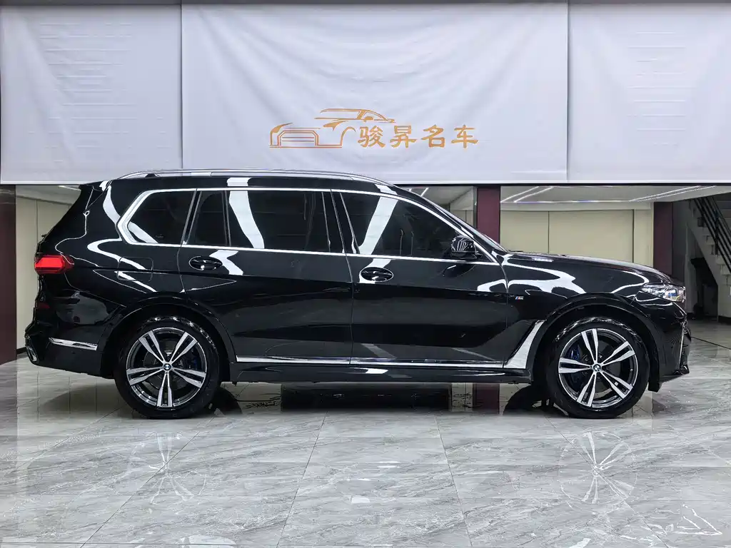 BMW X7 — миниатюра 8