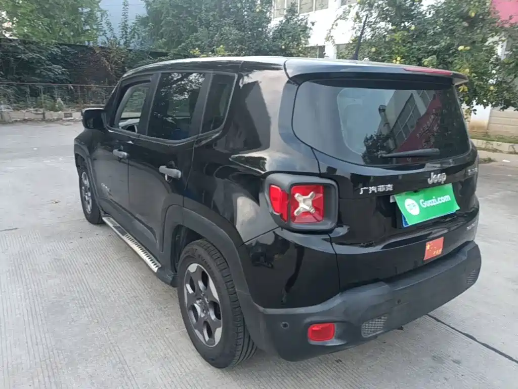 Jeep Renegade — миниатюра 5